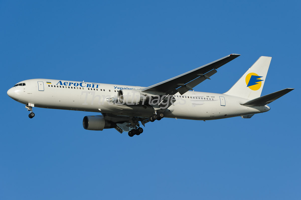 Boeing 767-3Q8/ER UR-VVT (cn 28132/692)